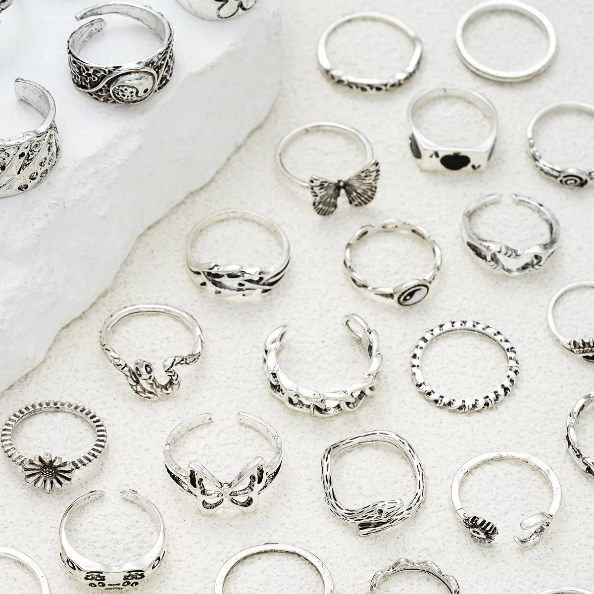 51 Pcs Punk Ring Set For Women - Men'S Gothic Formal Wear recensione e prezzo