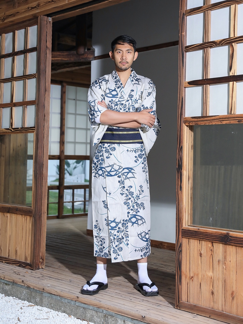 Japanese Kimono With Belt Men' - Traditional Japanese Men'S Formal Wear recensione e prezzo