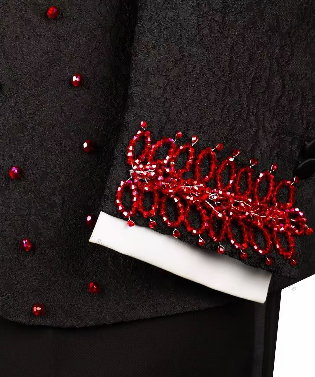 Red Crystals Men Suit Set 2 Pc - Men Formal Wear Red recensione e prezzo