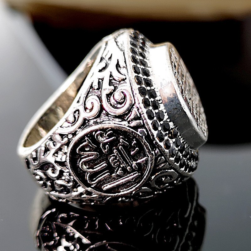 Huitan Hyperbole Big Rings for - Men'S Gothic Formal Wear recensione e prezzo